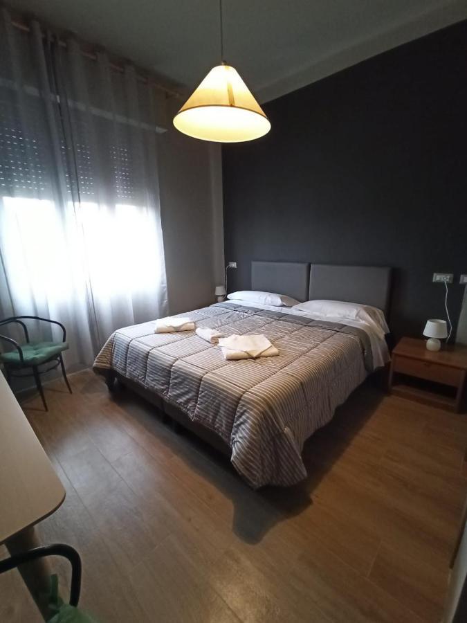 Albergo Italia Di Nardi Renzo & C Snc بودجيبونسي المظهر الخارجي الصورة